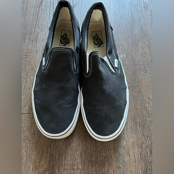 Men’s size 12 Black classic Vans slip ons. - Picture 4 of 8